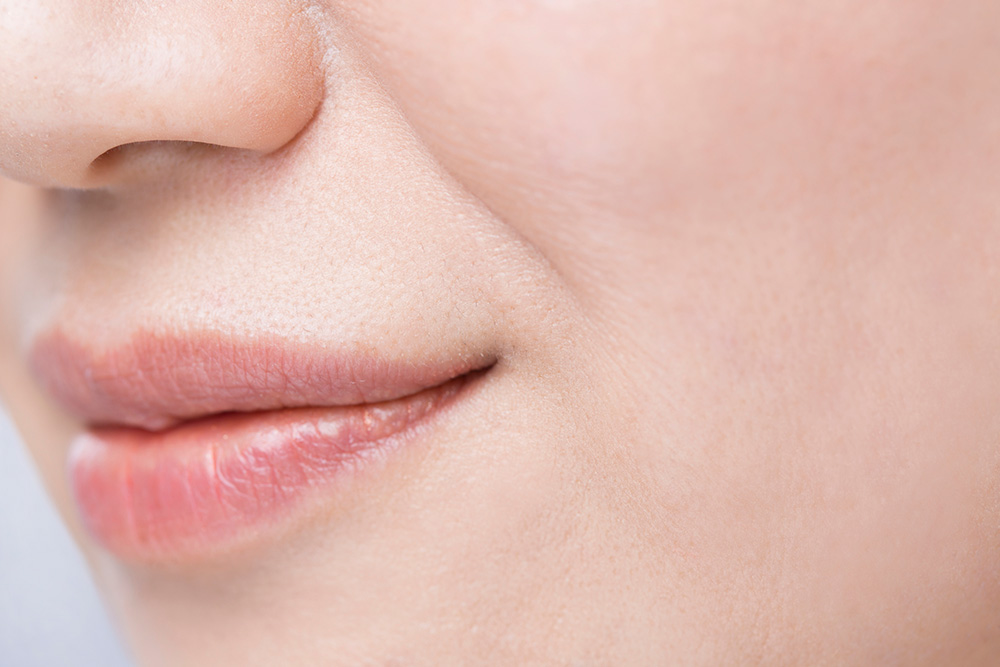 リップアートで叶える、血色感あふれる本来の美しさ